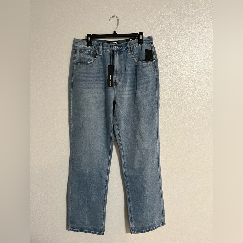 Fashion Nova High Rise, Straight Leg Jeans. Color: Medium Blue-wash. Size: 13.